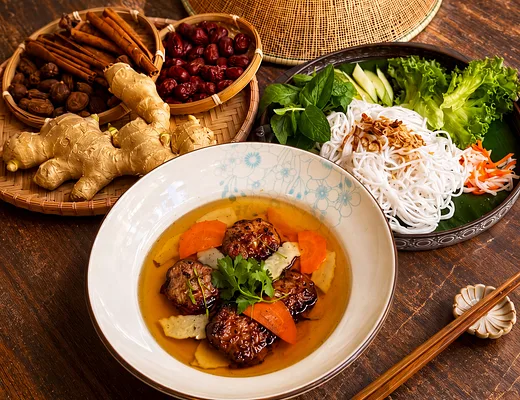 Vermicelli with Grilled Minced Meatballs